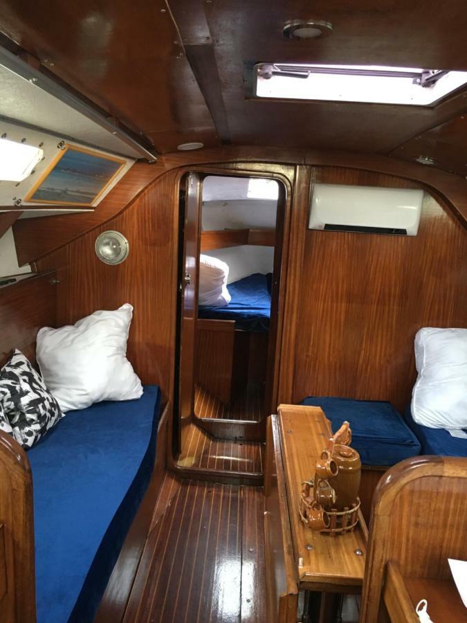 Отель Voilier De 9M 4 Couchages Поркероль Экстерьер фото